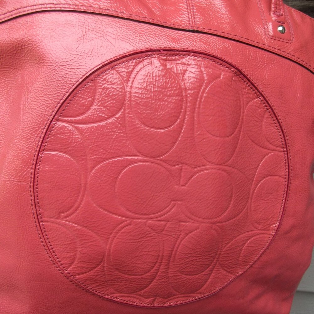 Red Leather Tote Bag with Embossed Logo Detail (FREE BEAUTY GIFT INCLUDED) - Picture 10 of 13